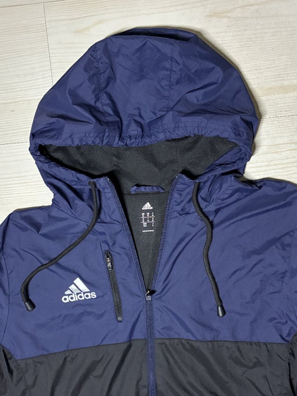 Adidas Men's Essential Colorblock Woven Windbreaker Jacket Navy & Black Size: M